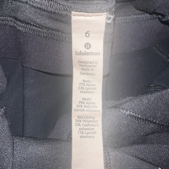 Lululemon workout top - Picture 2 of 3